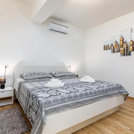 Pet Friendly In Sikici * Pula
