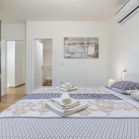 Vikendica 4 Bedroom Pet Friendly In Sikici