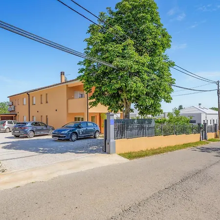 4 Bedroom Pet Friendly In Sikici Vikendica *